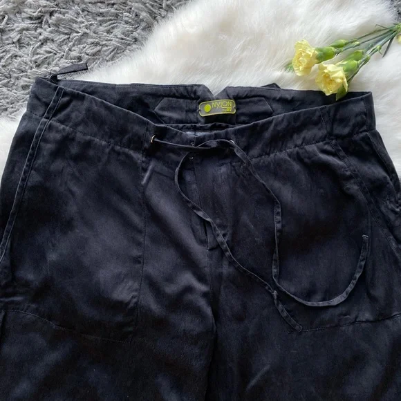 Nylon by Dex Silk Wide-Leg Trousers - Picture 3 of 9